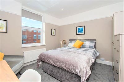 Premium Room Available in the Heart of Skegness Main Photo