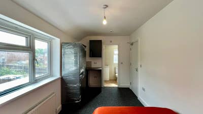 Affordable Ensuite Room – Flexible Reduced Rent Main Photo