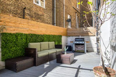 Long Term Rent in Chelsea with Patio Main Photo