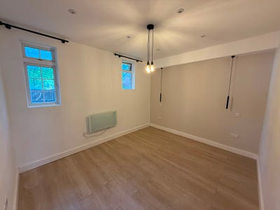 DSS-1 Bed Flat Available in Harlesden Brent NW10 Main Photo