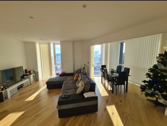 Spacious Modern 3-Bedroom Apartment 🌅 Main Photo