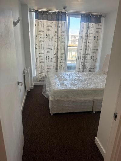 Room for rent Main Photo
