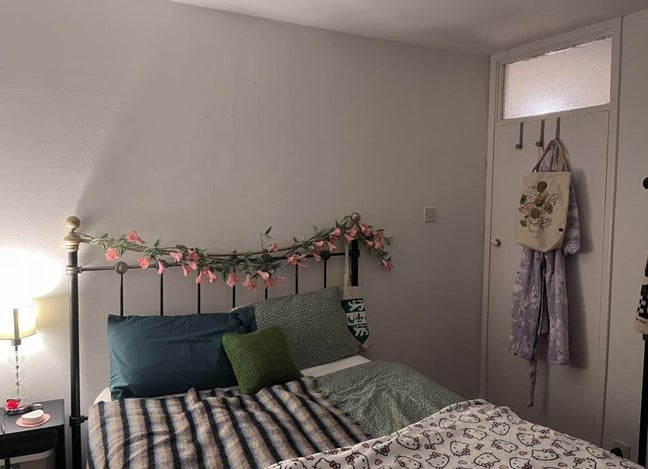 Room in 3 Bed House Near University  Main Photo