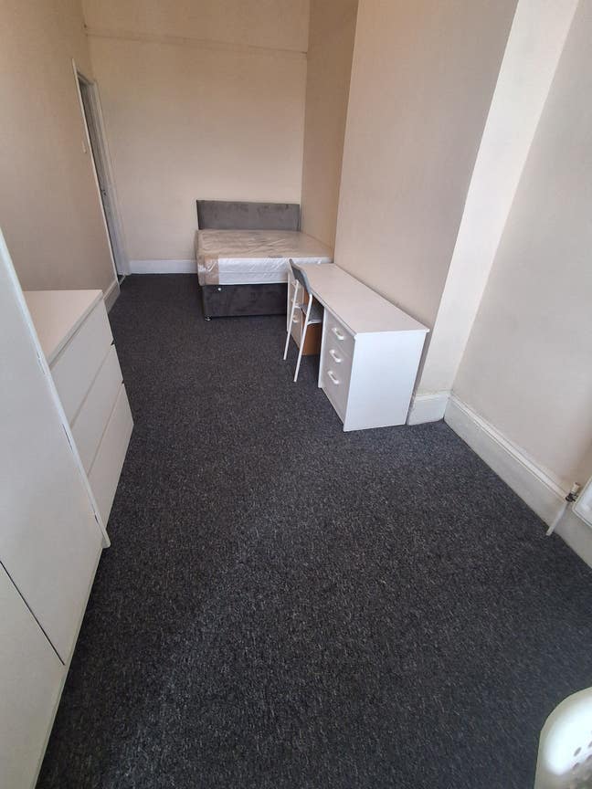 Spacious two bedroom flat available immediately  Main Photo