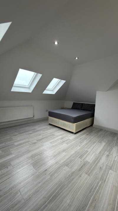 🏡 ✨ 2 Bedrooms Flat to Le in Thornton Heath Main Photo
