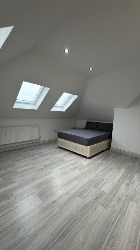 🏡 ✨ 2 Bedrooms Flat to Le in Thornton Heath Main Photo