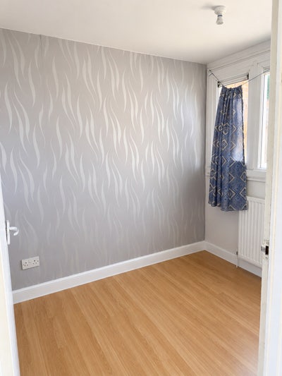 One room Main Photo