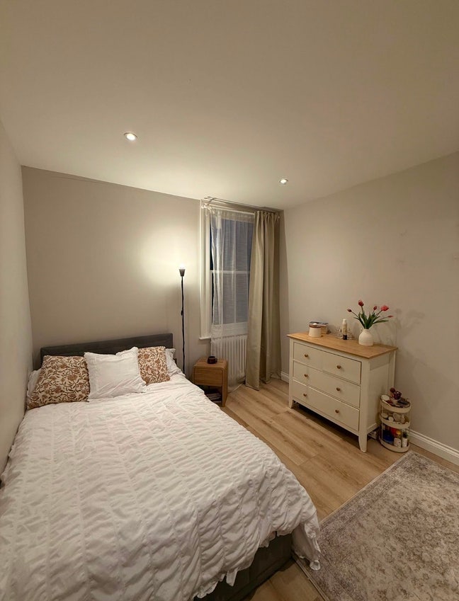 Large Double Rooms in Fulham Main Photo