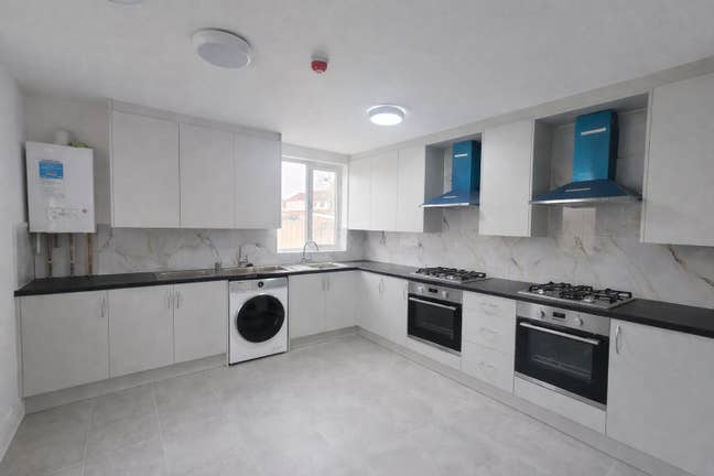 Stylish Double Room | All Bills Inc + Fast Wi-Fi  Main Photo
