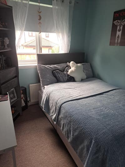 Looking for a female housemate Main Photo