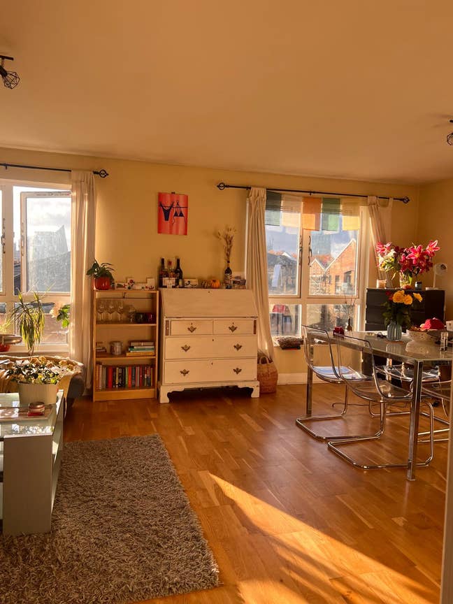 2 Week Room Sublet, Whitechapel, 13-28th August Main Photo