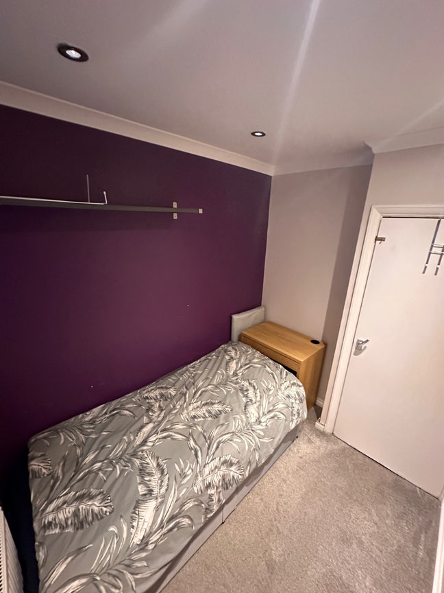 Gantshill One Bedroom Main Photo