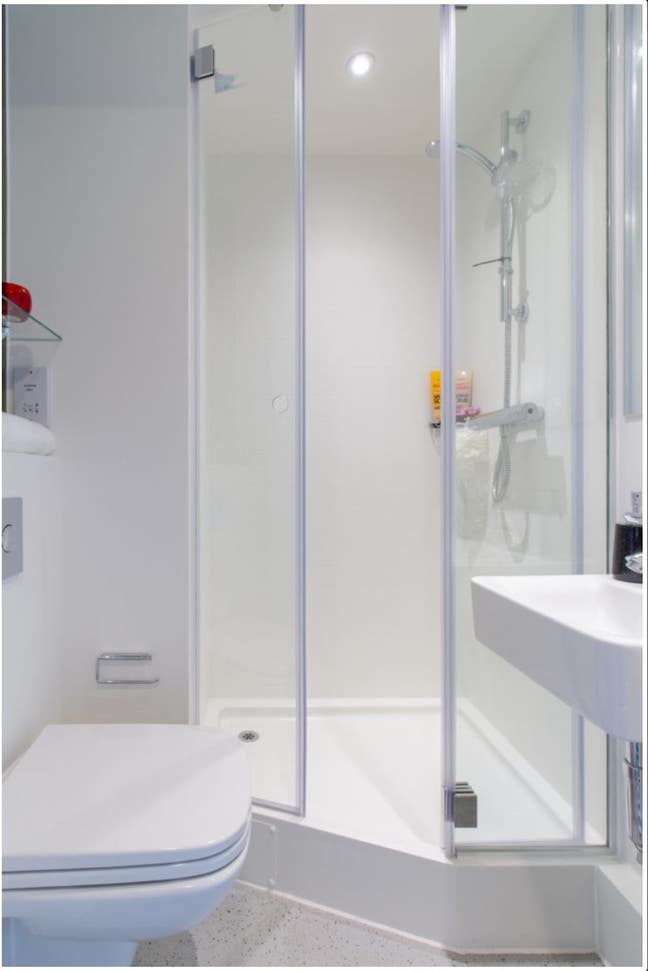 Ensuite Student Room  AXO Paradise – &pound;124/week Main Photo