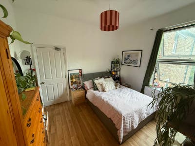 Garden-Facing Room in Friendly House Share  Main Photo