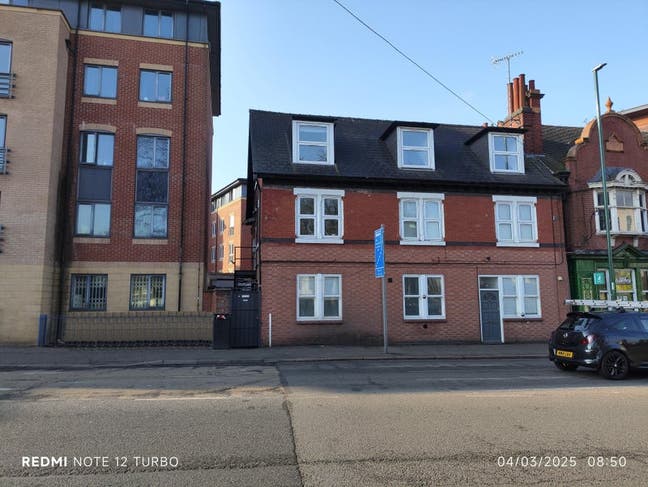 One Bedroom Apartment to Let Main Photo