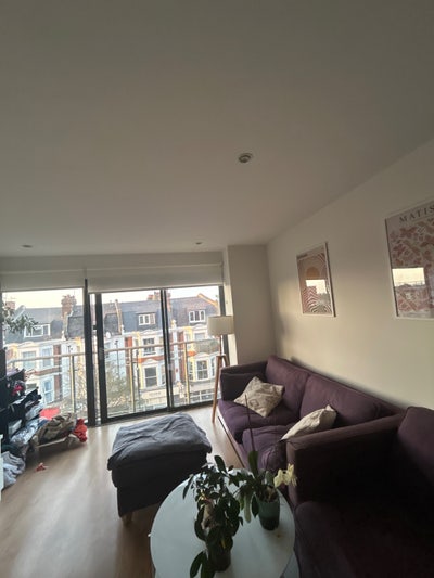 Bright & Spacious Double Room En-Suite in Putney Main Photo