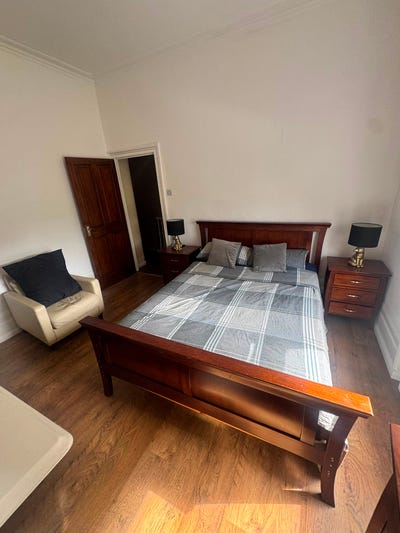 Double room in NW6 Main Photo