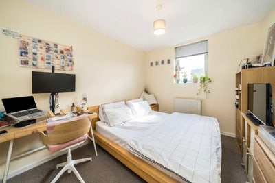 Double Room in Clapham North Main Photo