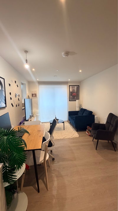 Short -Let apartment in Leyton  Main Photo