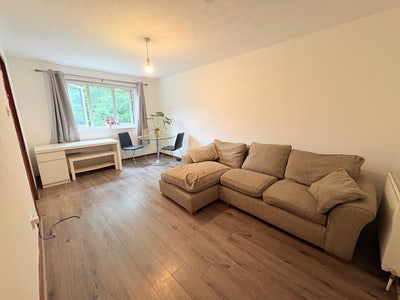Fabulous 1-Bedroom Furnished Flat to Rent - G1 Main Photo