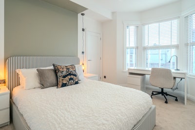 Large Luxury Double Bedroom with En-suite Main Photo