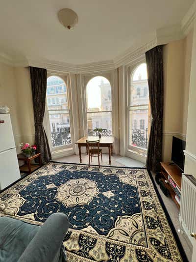 Spacious Room in a Beautiful Flat – Central Hove Main Photo