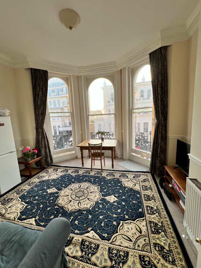Spacious Room in a Beautiful Flat – Central Hove Main Photo