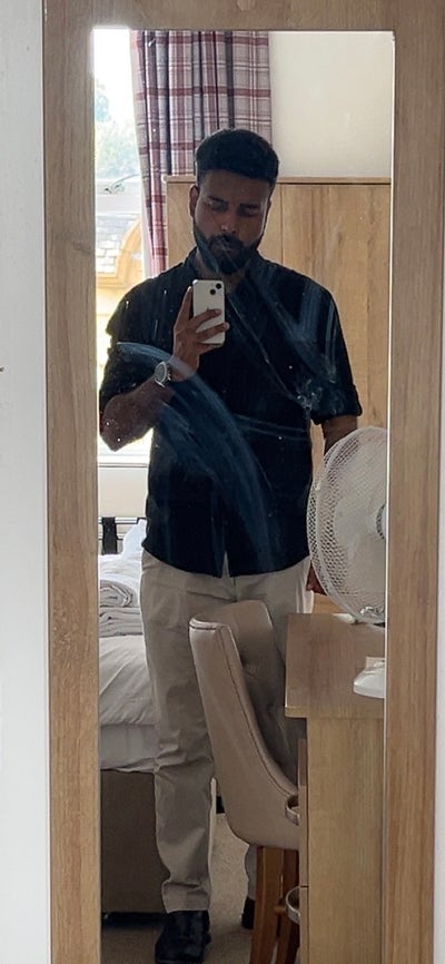 Professional Male seeks a single or double room Main Photo