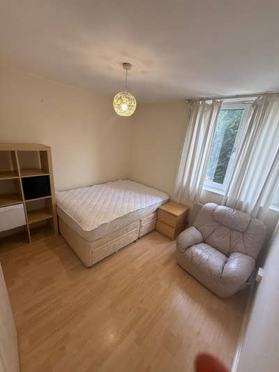 Beautiful double rooms available in Southfields  Main Photo