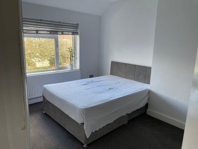 Room to Rent - Croxley / Watford Main Photo