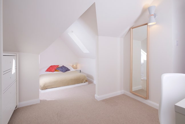 Spacious Double in Friendly House Share Main Photo