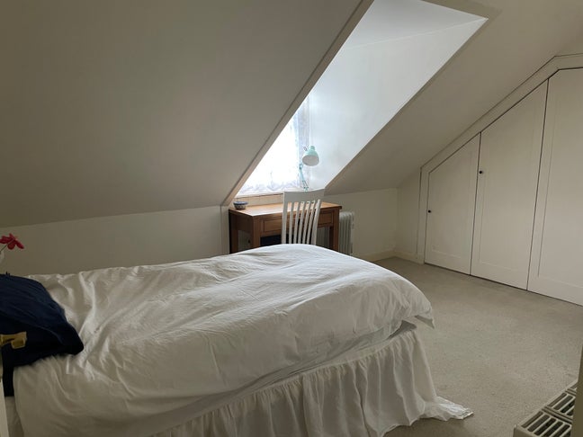 Single room in shared home Main Photo