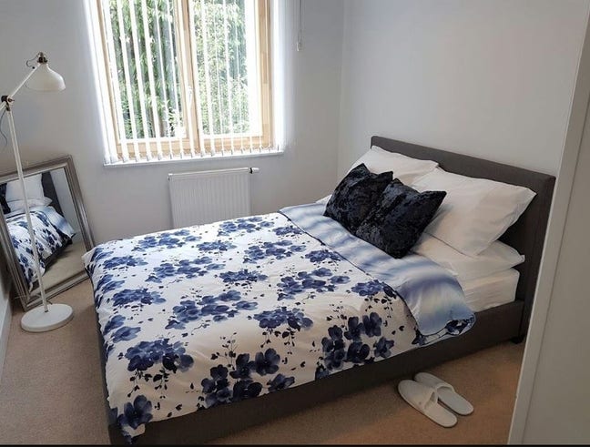 Spacious 2 bedroom flat in Zone 1 Main Photo