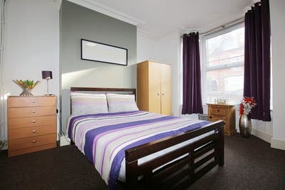 🏡 Luxury Double Room  💡 !! All Bills Included | 🍳 Main Photo
