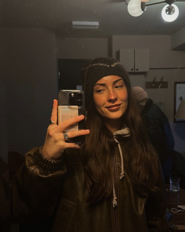 27, Professional Looking for Double Room or studio Main Photo