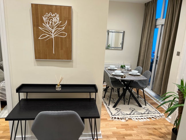 2 bedroom flat - bills included Main Photo