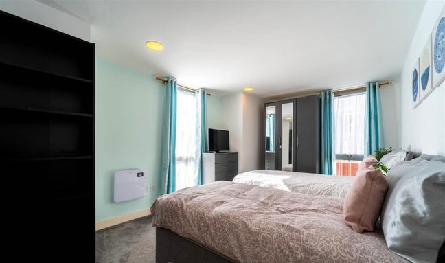 En Suite Double Bedroom in City Centre Main Photo