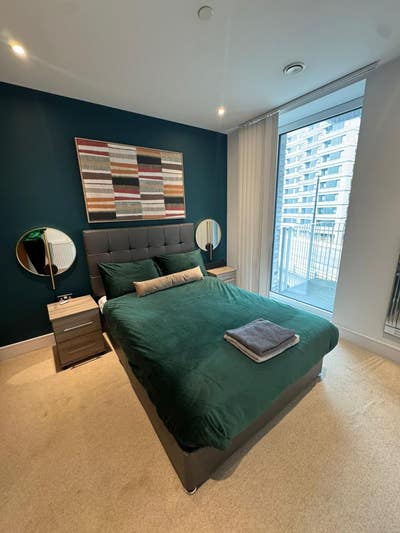 Specious Two bed Flat with Large Reciption Main Photo