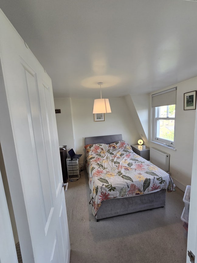 Double Bedroom in Social Houseshare Main Photo