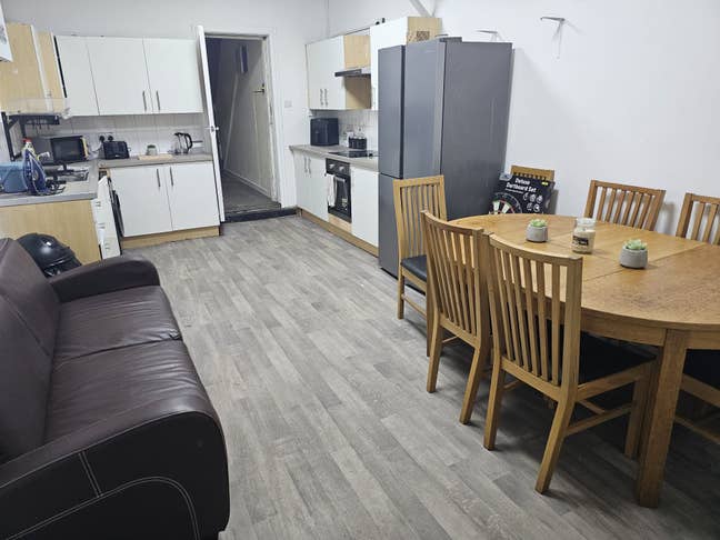 Two extra large double rooms  Main Photo