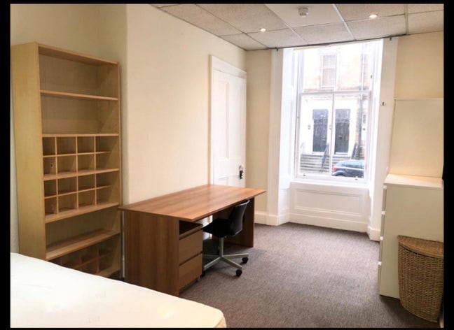  STUDENT  Flat  West  End  -  Kelvingrove  G3   Main Photo