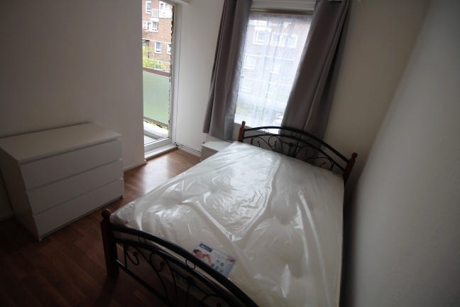 Double Room  - Big Kitchen - 2 🚽- Private Balcony Main Photo