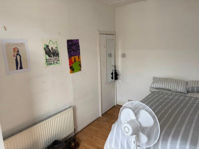 Double Room in Lovely Church Street Flat Main Photo