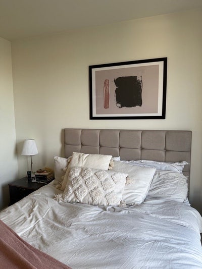 Large double room in a new build by Cutty Sark Main Photo