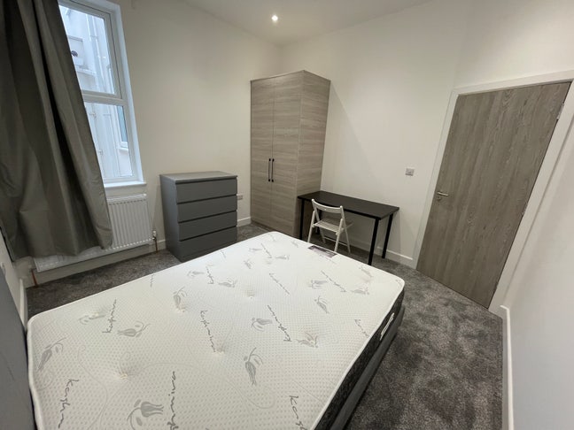 Large Room in Modern Property | NW2 Main Photo