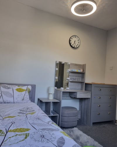 Watford lovely single room in great property. Main Photo