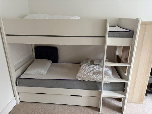 Room available Sept 2026 to July 2027 Main Photo