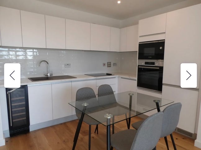 Shared room available for rent Main Photo