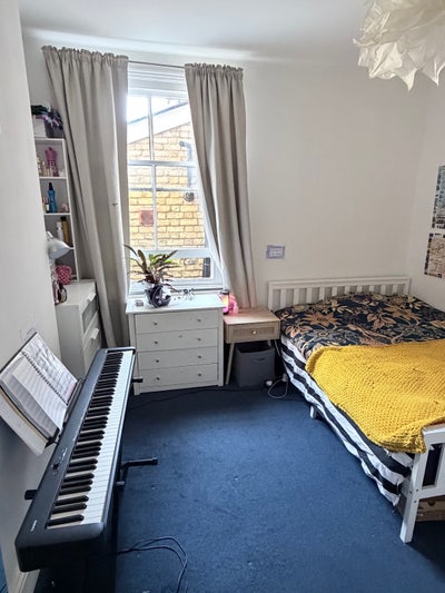 Double room w/ garden and 2 living rooms Main Photo
