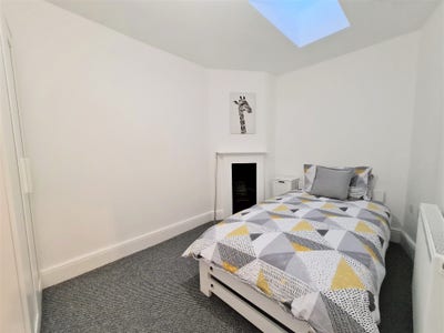 Cosy Single Room to Let in Cheltenham Town Centre Main Photo